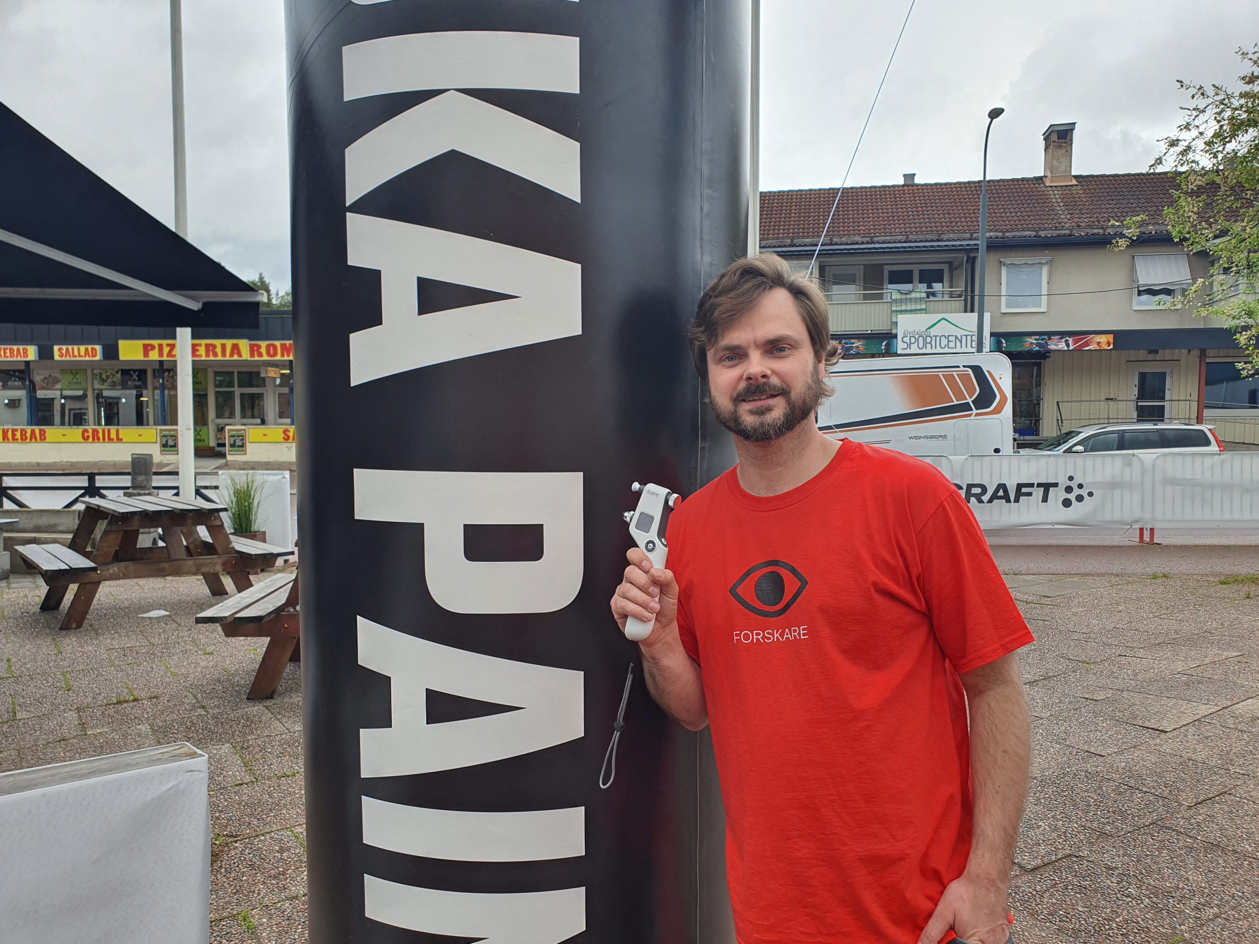 Manlig forskare